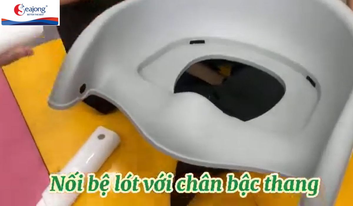 Nối bệ lót với chân bậc thang