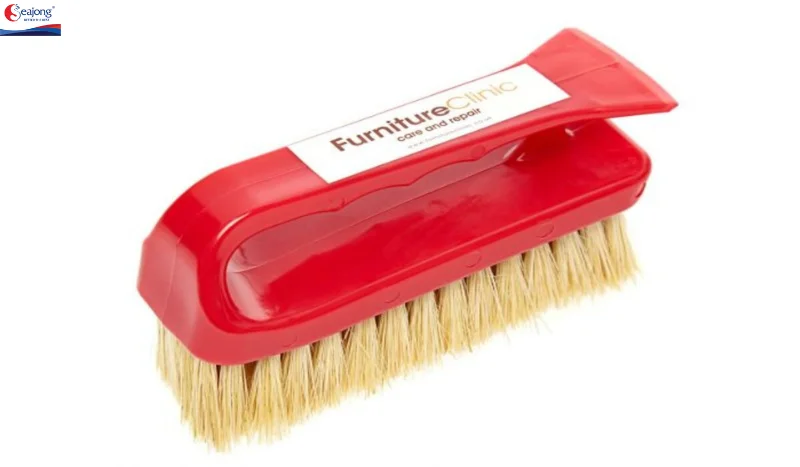 Scrub brush (bàn chải cọ) là một công cụ có thiết kế tương tự cây cọ toilet