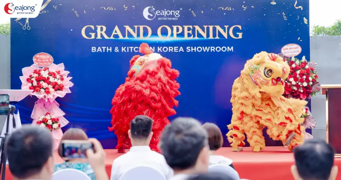 nhung-noi-bat-trong-khai-truong-showroom-seajong-10