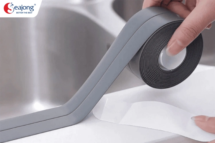 bit-khe-ho-chau-rua-bat-va-ban-da-bang-mieng-dan-mousse