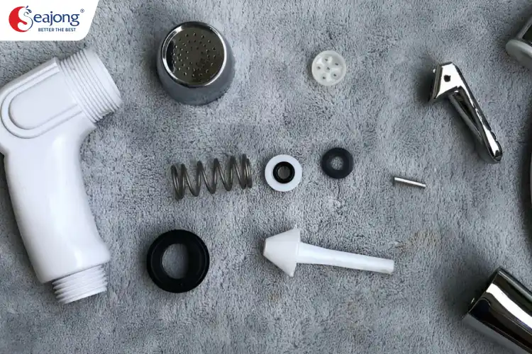 huong-dan-cach-lap-voi-xit-ve-sinh-1